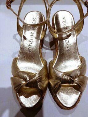 Stuart Weitzman Gold Playa Knot Espadrille Wedge Sandal in Size 8.5